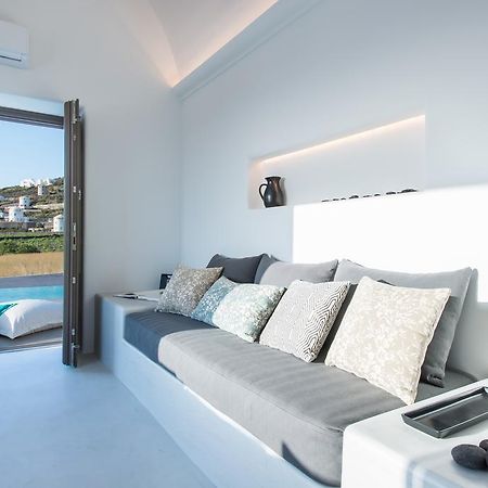אימרוביגלי Azar Luxury Villas & Suites מראה חיצוני תמונה