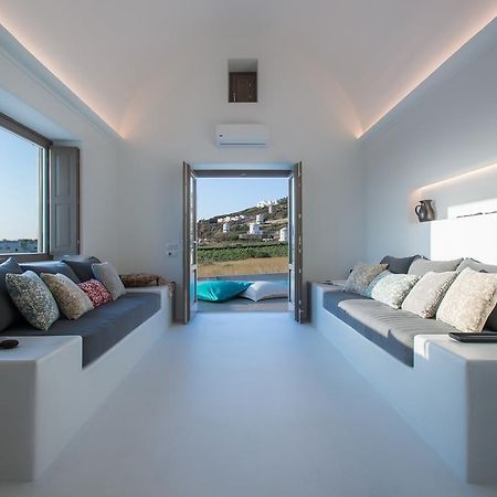אימרוביגלי Azar Luxury Villas & Suites מראה חיצוני תמונה
