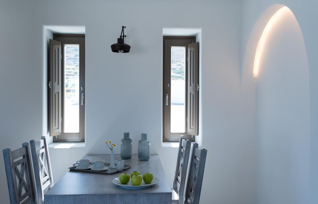 אימרוביגלי Azar Luxury Villas & Suites מראה חיצוני תמונה