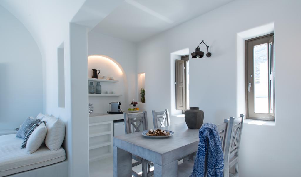 אימרוביגלי Azar Luxury Villas & Suites מראה חיצוני תמונה